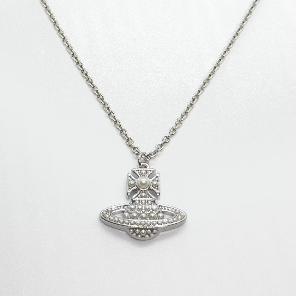 Vivienne Westwood Luzia Mayfair Bas Relief Pearl Necklace Vintage Saturn Orb Nec